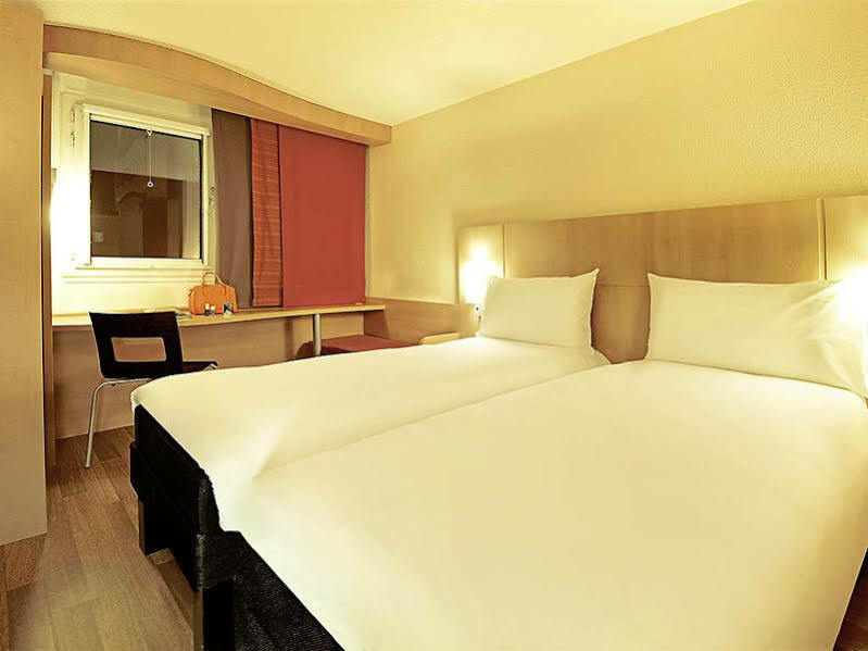 ibis Hotel Hamburg Airport Buitenkant foto